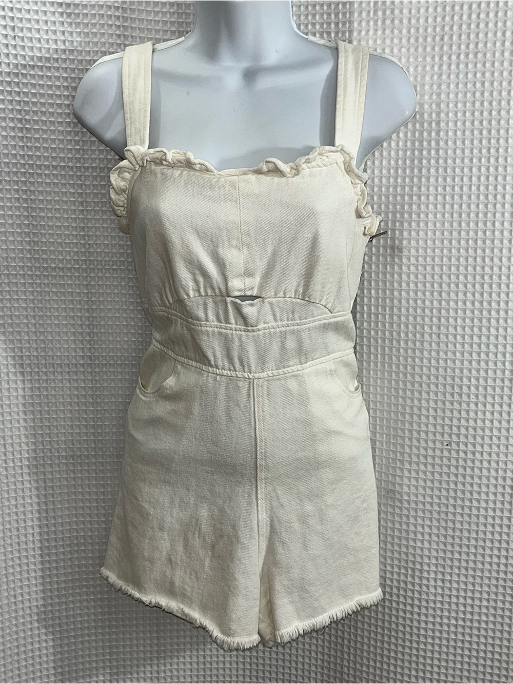 Blue Blush Cream Ruffle-Trim Short Romper size medium
